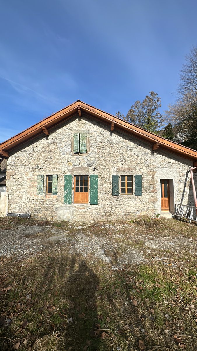 Plâtrerie et peinture d'une villa à Hermance